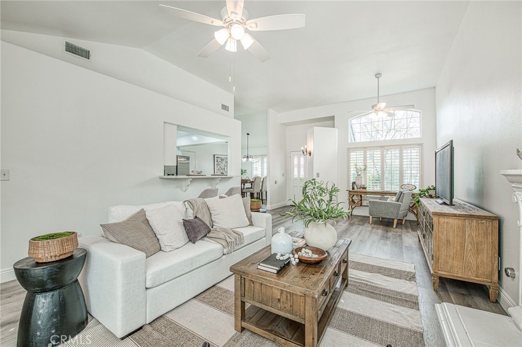 9225 N Bramwell St, Fresno, CA 93720