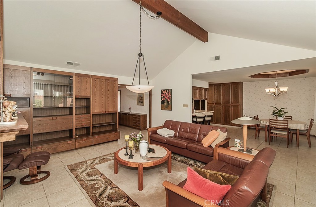 7355 N Pacific, Fresno, CA 93711