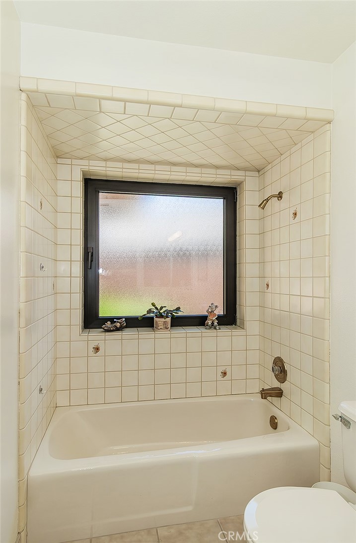 7355 N Pacific, Fresno, CA 93711