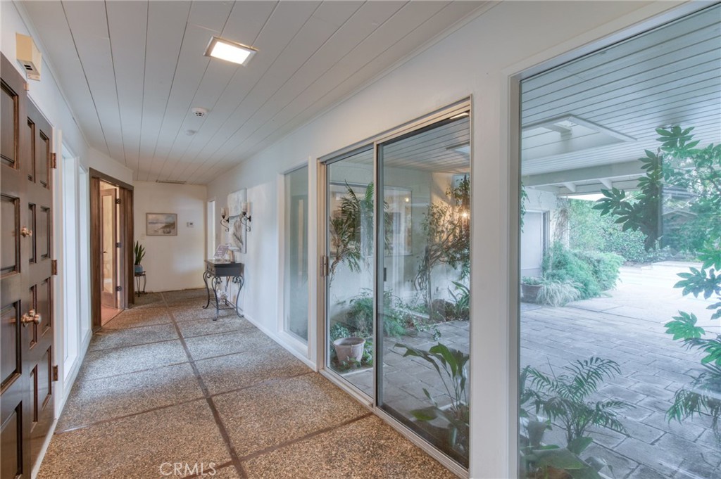 1687 W Dovewood, Fresno, CA 93711