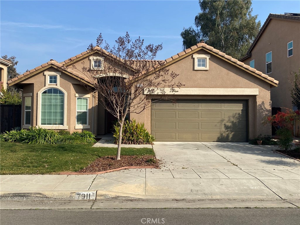 7911 N Fine, Fresno, CA 93720