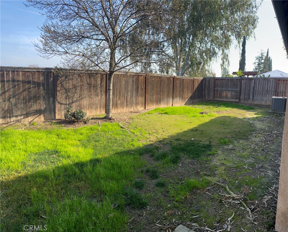 7911 N Fine, Fresno, CA 93720