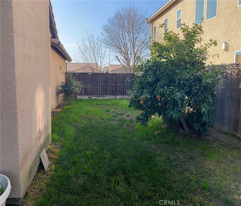 7911 N Fine, Fresno, CA 93720