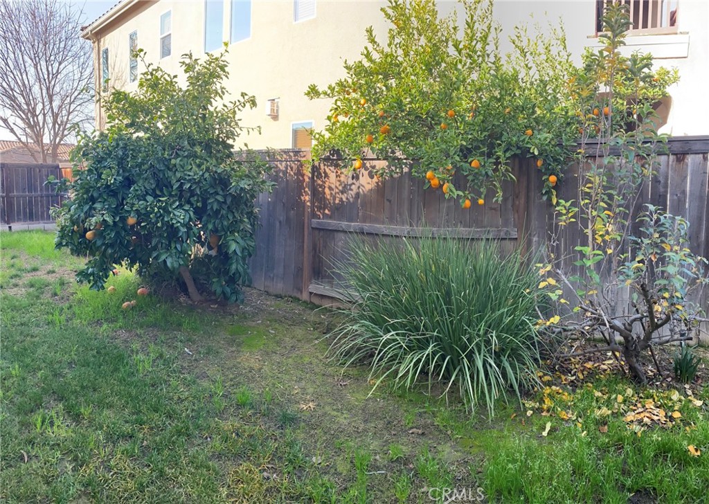 7911 N Fine, Fresno, CA 93720