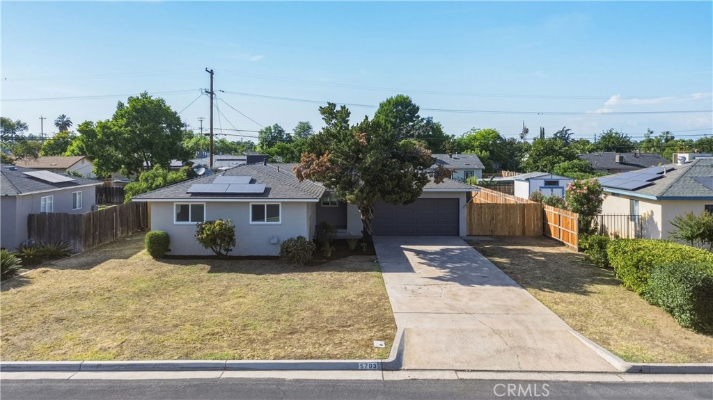 5703 E Hampton, Fresno, CA 93727