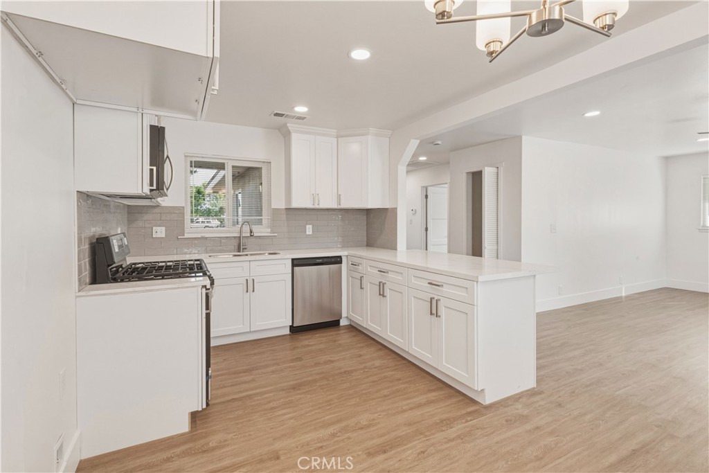 5703 E Hampton, Fresno, CA 93727