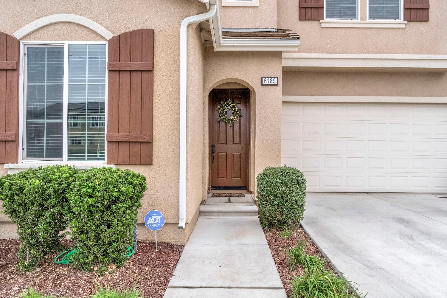 6189 W Concordia Dr, Fresno, CA 93722