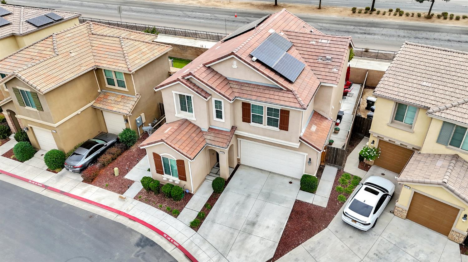 6189 W Concordia Dr, Fresno, CA 93722