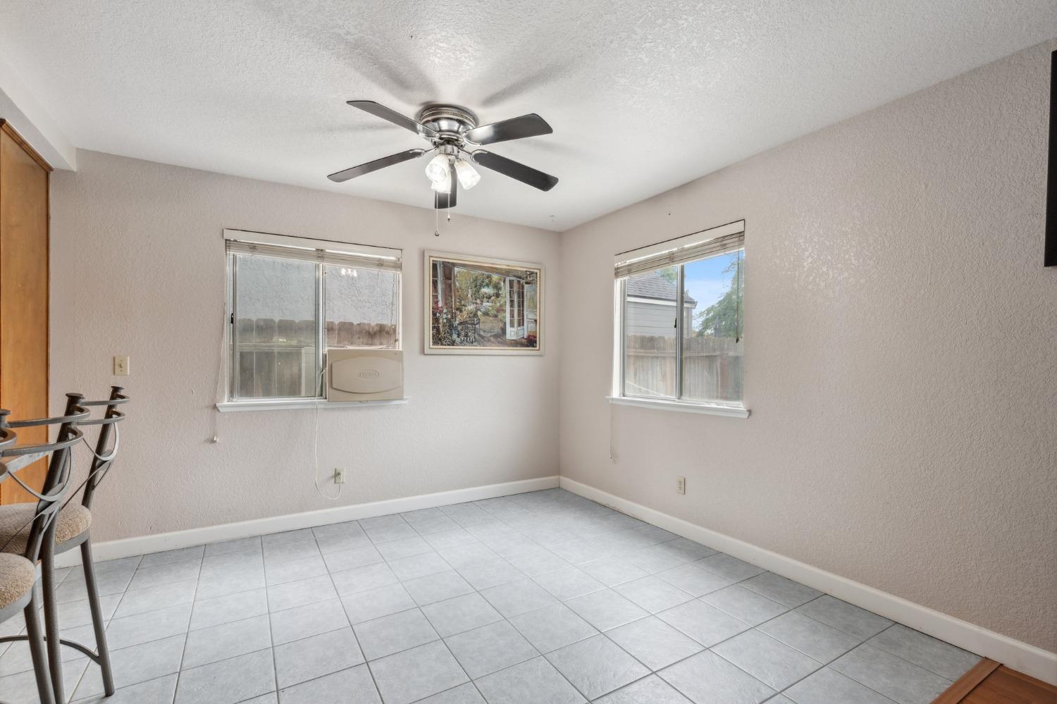 4129 W Regency Ave, Fresno, CA 93722