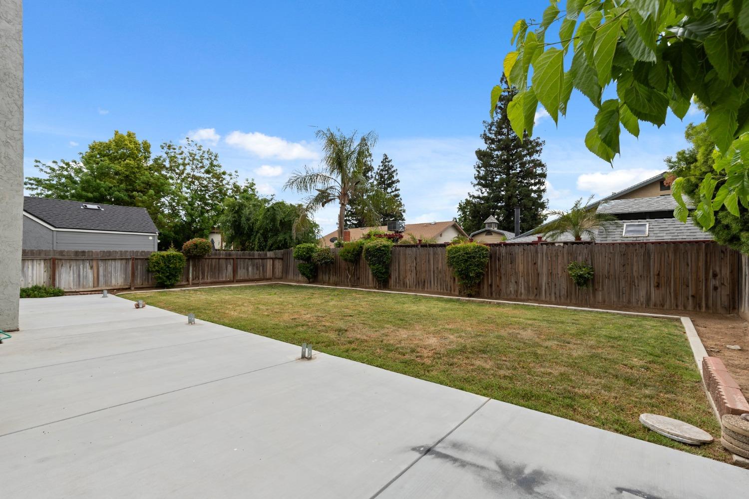 4129 W Regency Ave, Fresno, CA 93722