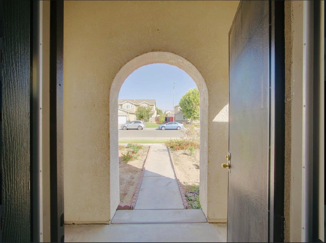 2312 S Bush Ave, Fresno, CA 93727
