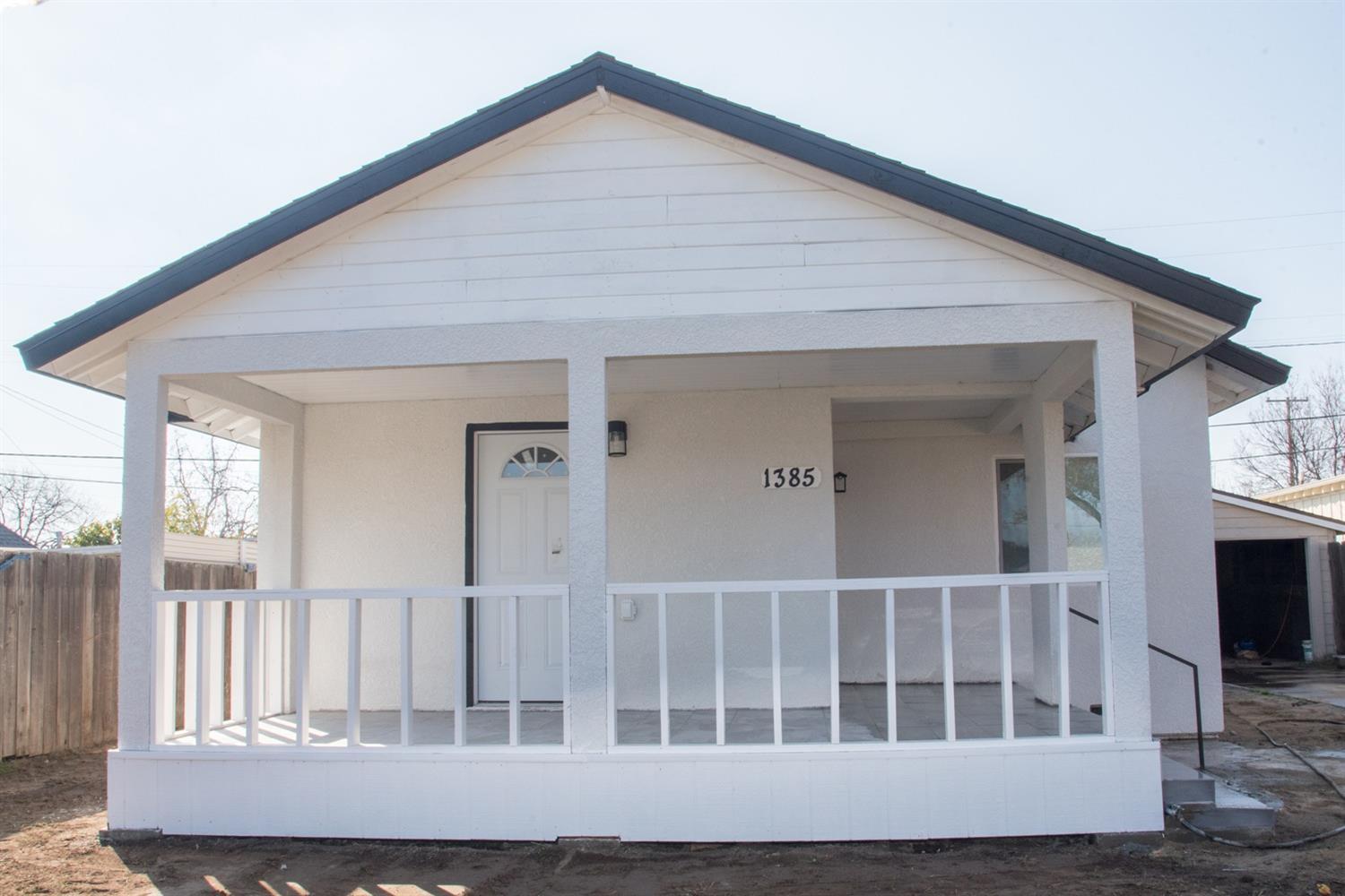 1385 N San Pablo Ave, Fresno, CA 93728