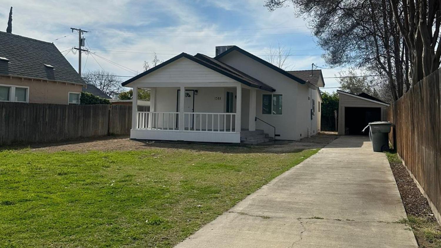 1385 N San Pablo Ave, Fresno, CA 93728