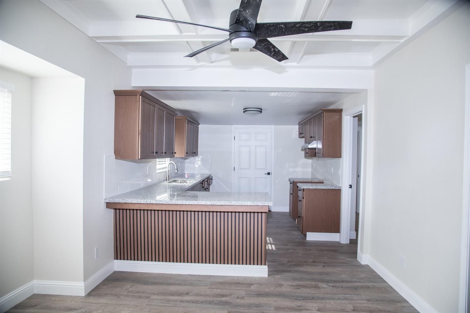 1385 N San Pablo Ave, Fresno, CA 93728