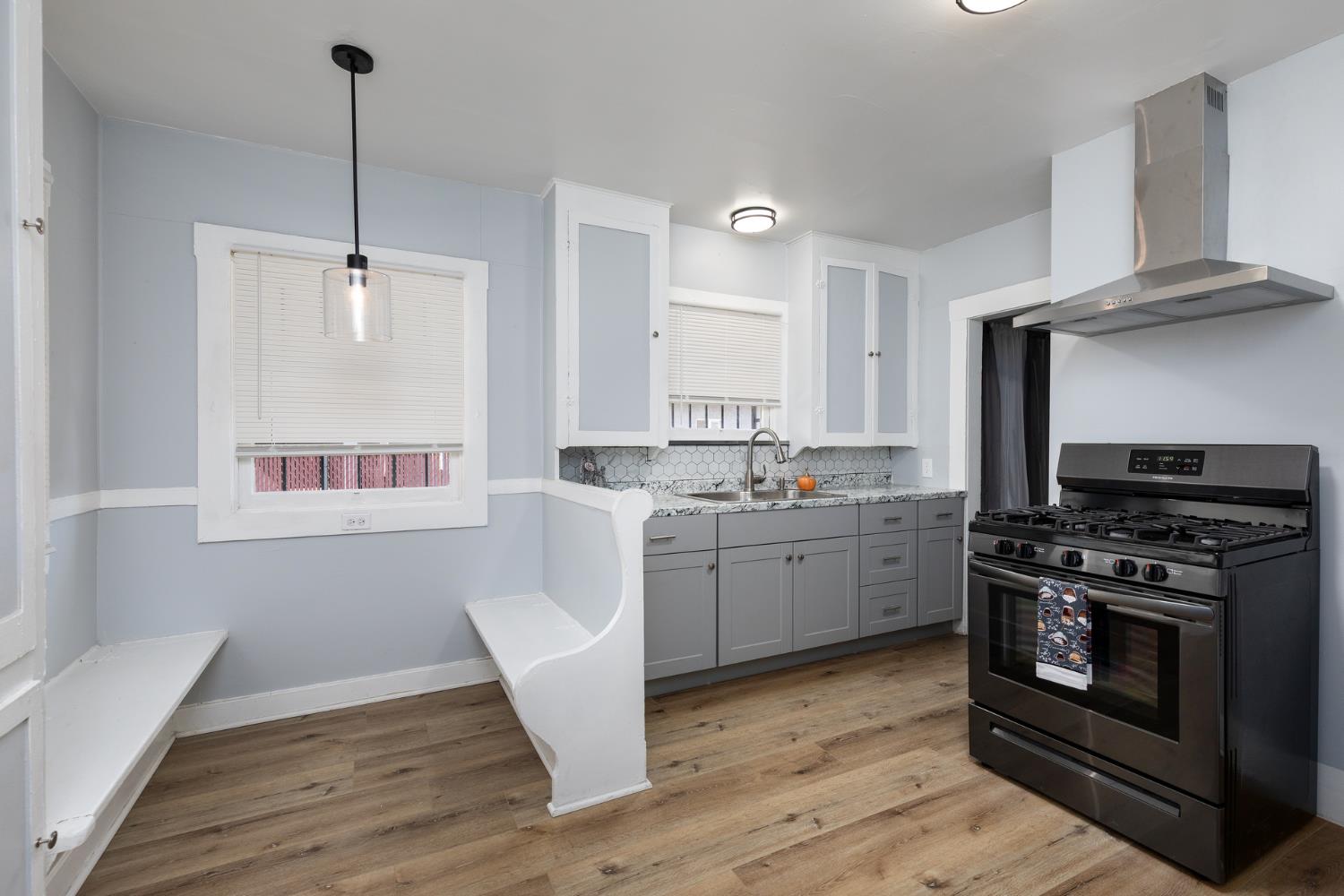 3205 E Liberty Ave, Fresno, CA 93702