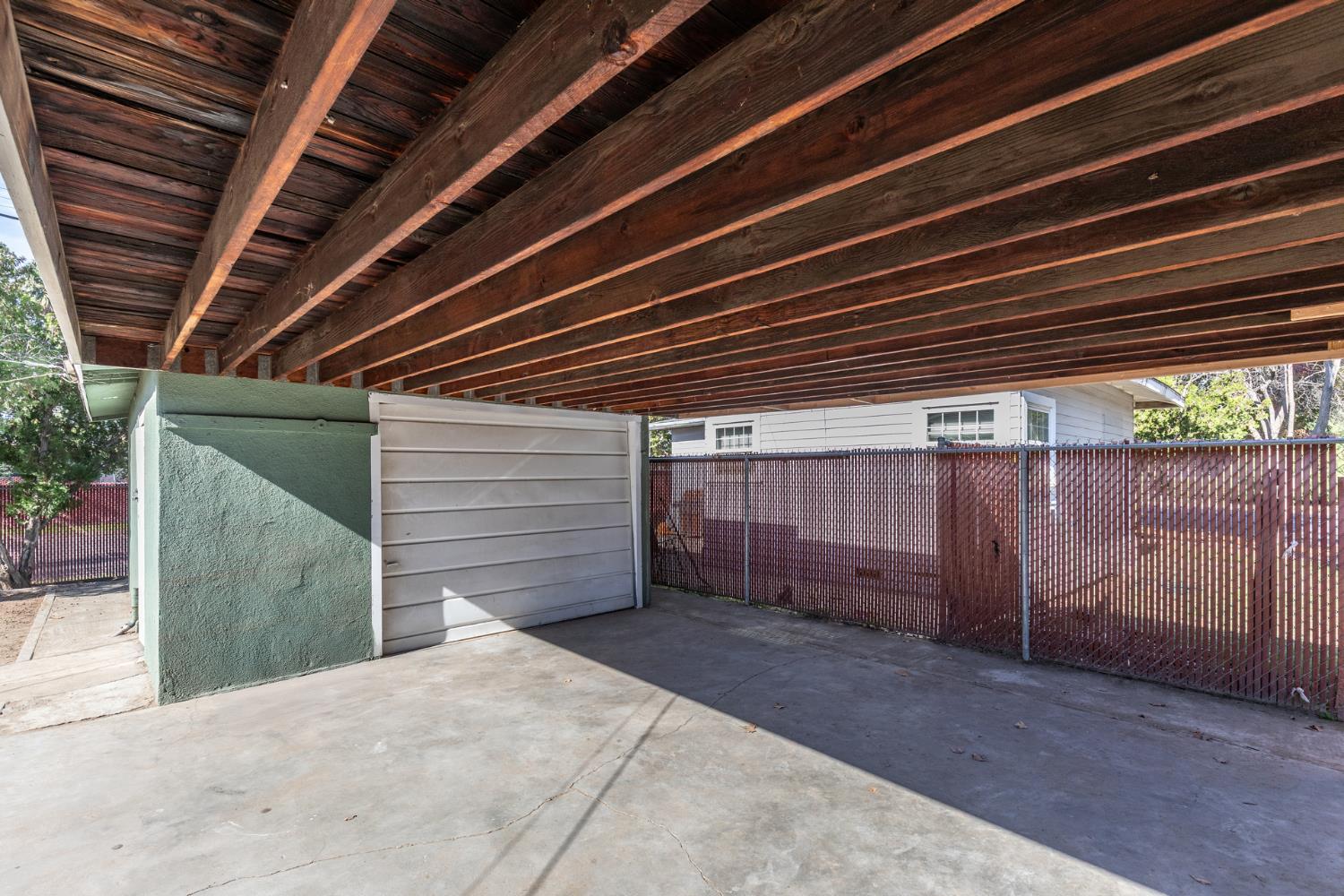 3205 E Liberty Ave, Fresno, CA 93702
