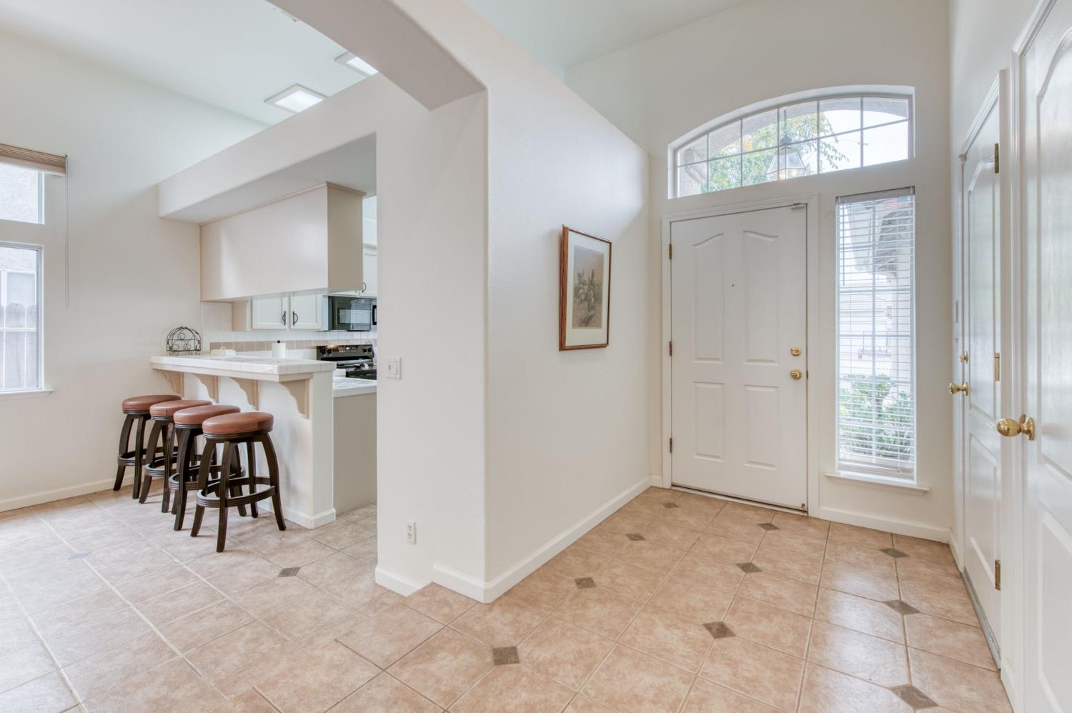 2443 E Rush Ave, Fresno, CA 93730