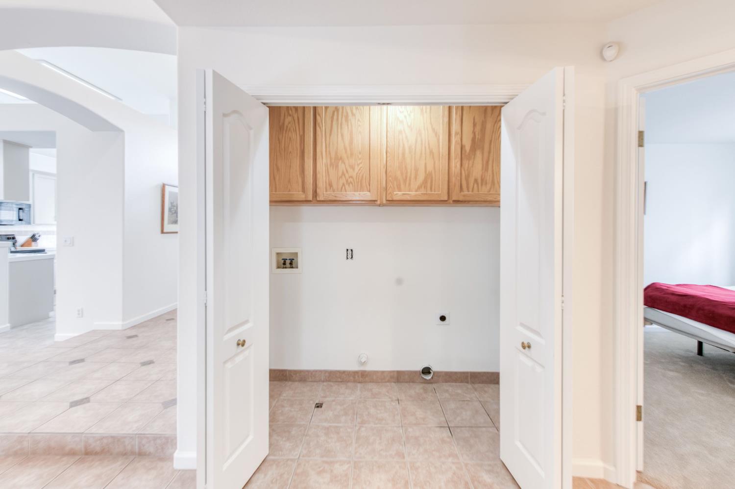 2443 E Rush Ave, Fresno, CA 93730