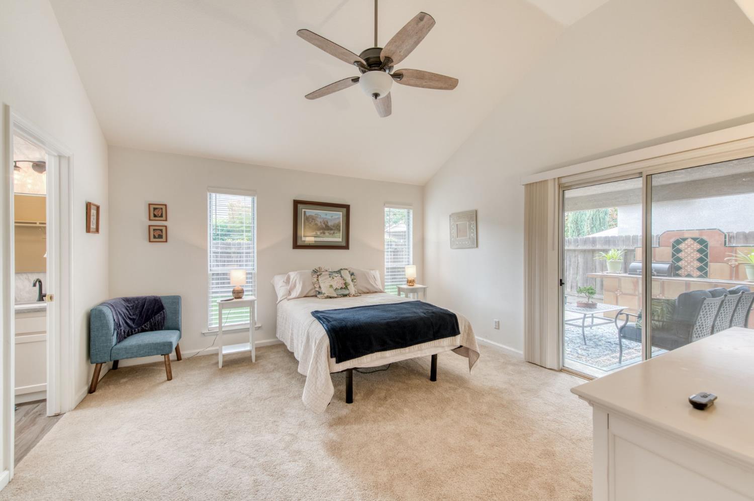 2443 E Rush Ave, Fresno, CA 93730