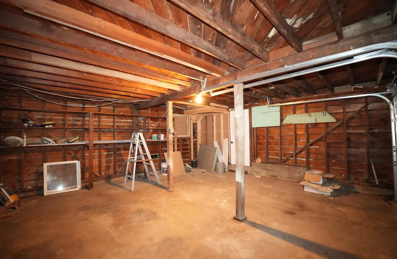 1305 E Fedora, Fresno, CA 93704