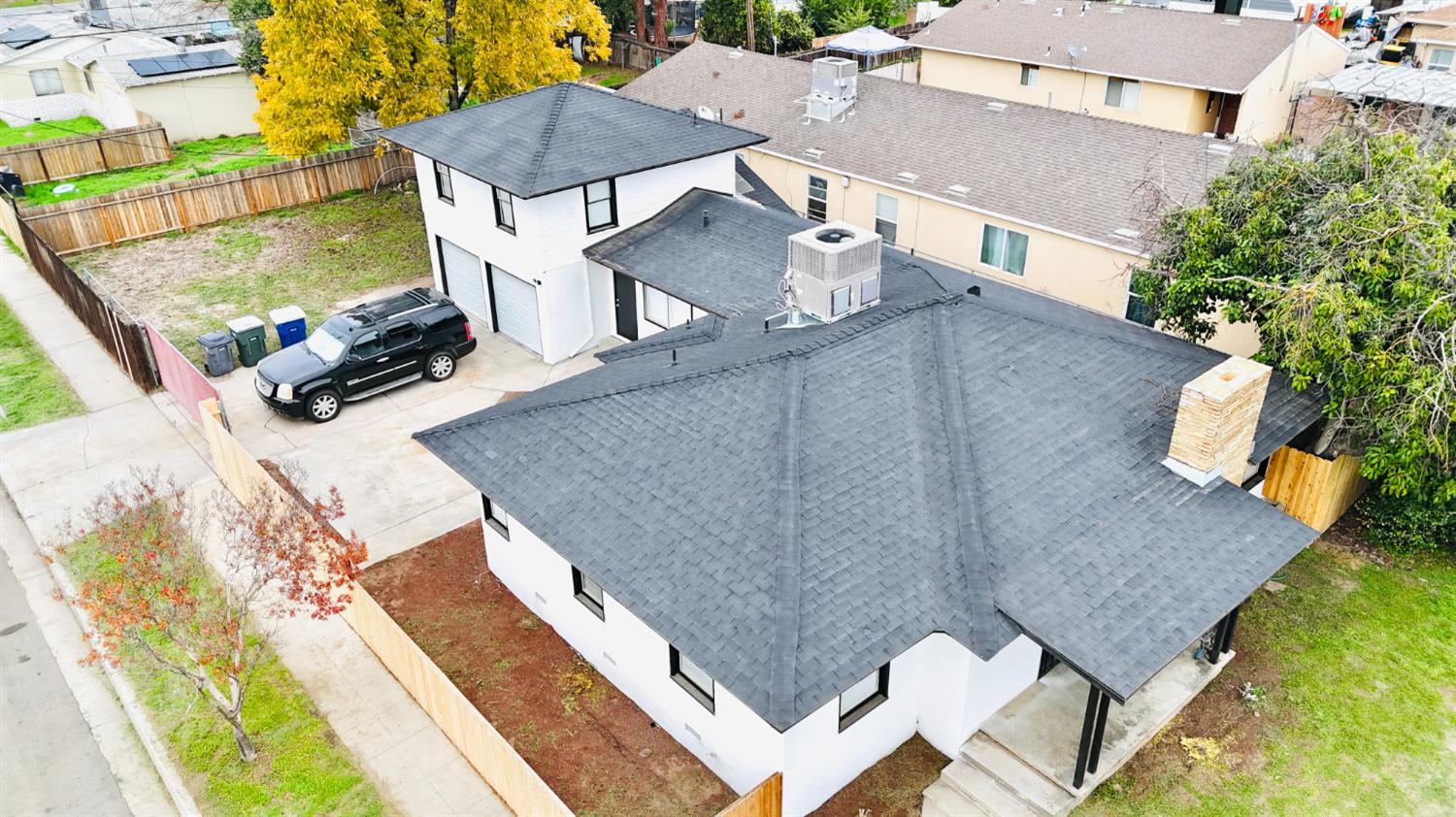 1305 E Fedora, Fresno, CA 93704