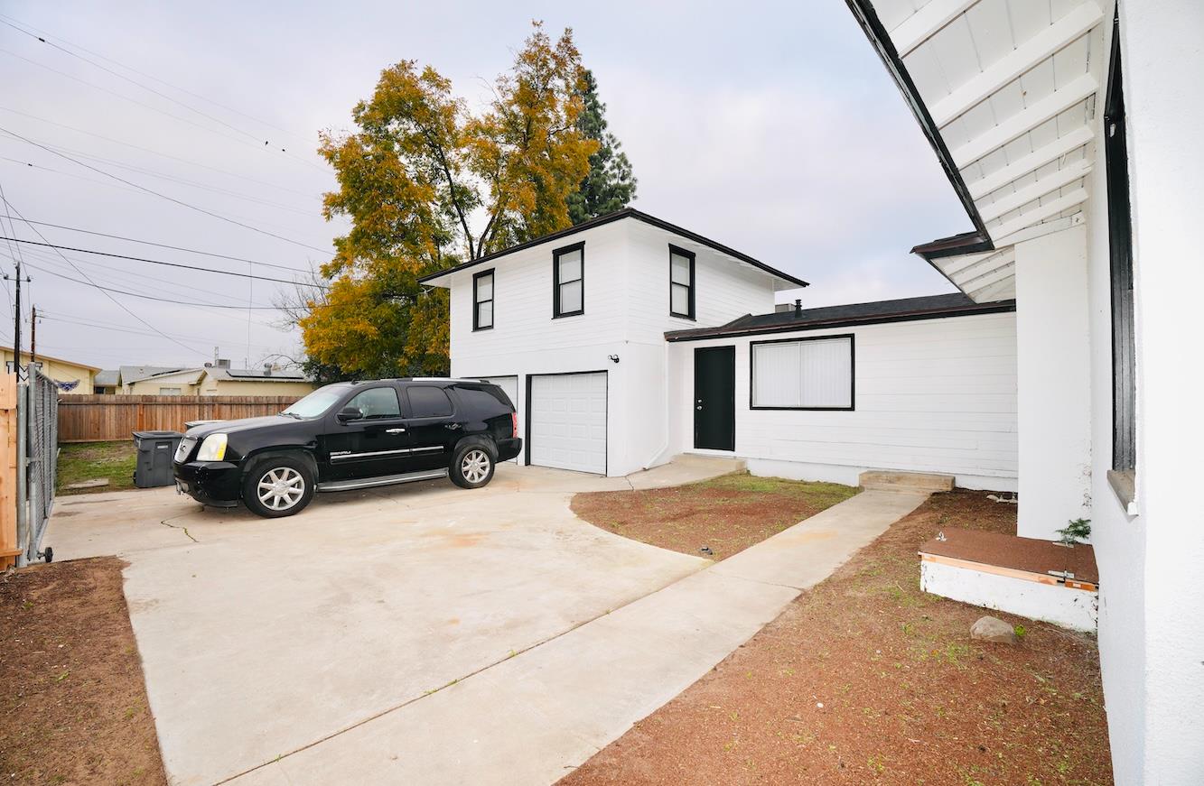 1305 E Fedora, Fresno, CA 93704