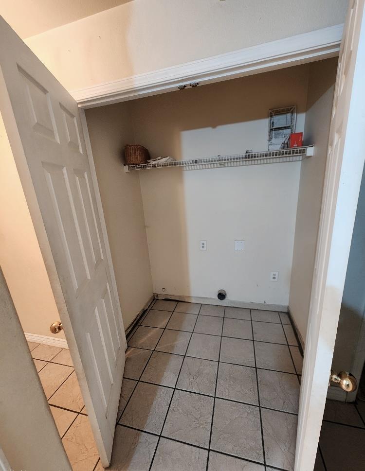 4902 E Eugenia Ave, Fresno, CA 93725