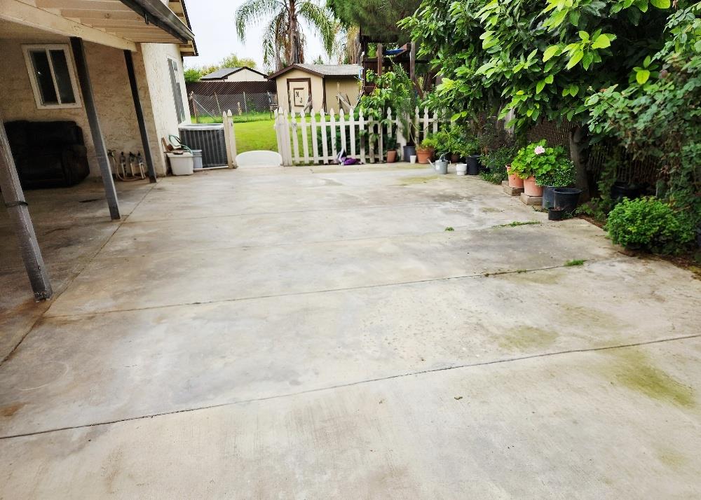 4902 E Eugenia Ave, Fresno, CA 93725