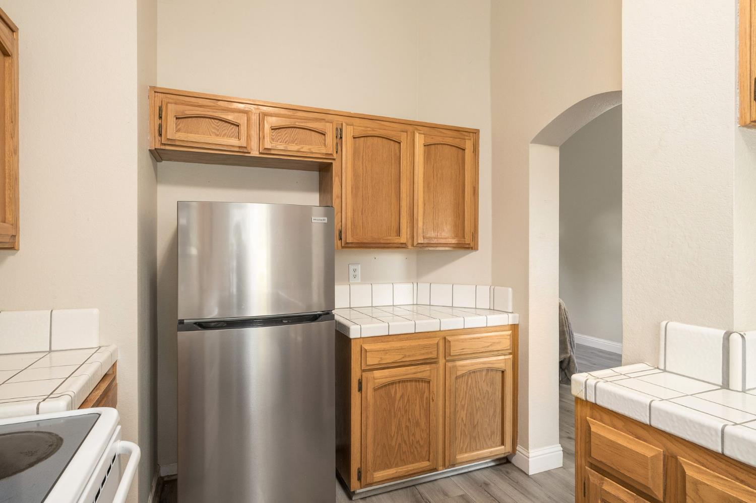 10610 N Seacrest Dr, Fresno, CA 93730