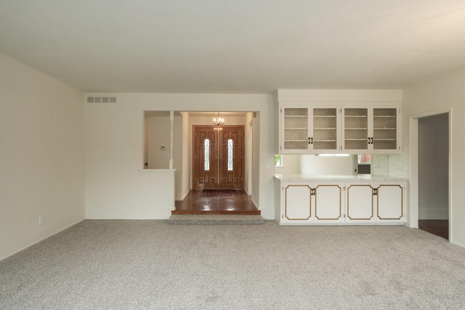 1646 W Paul Ave, Fresno, CA 93711