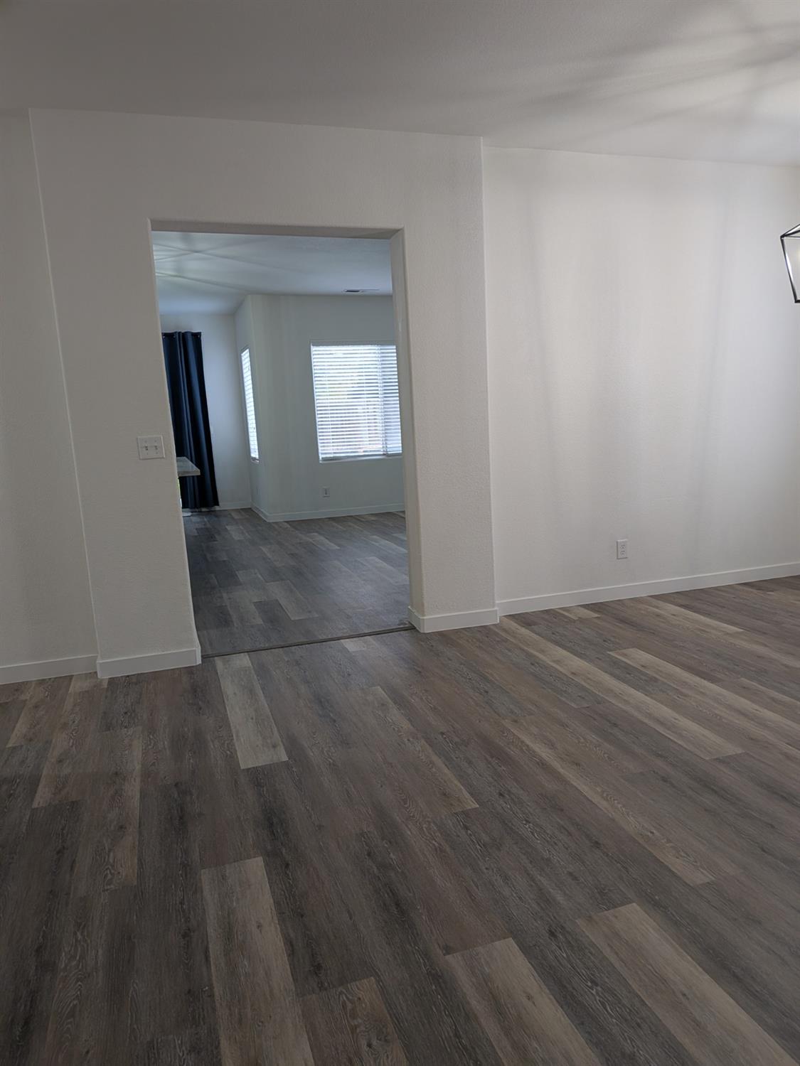 2485 S Manila Ave, Fresno, CA 93727