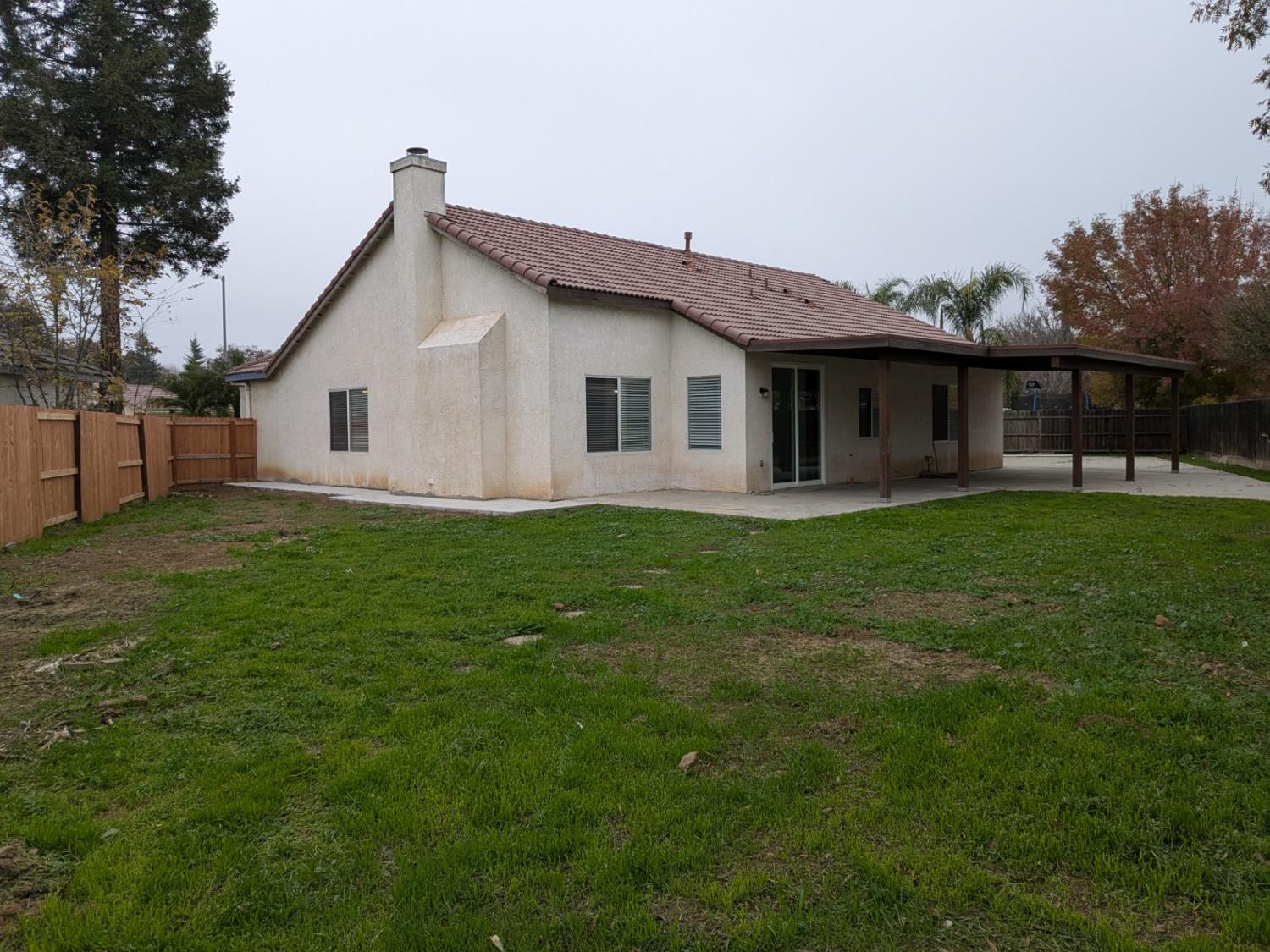 2485 S Manila Ave, Fresno, CA 93727