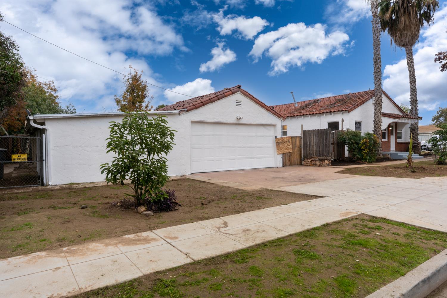 2246 W Hammond Ave, Fresno, CA 93728