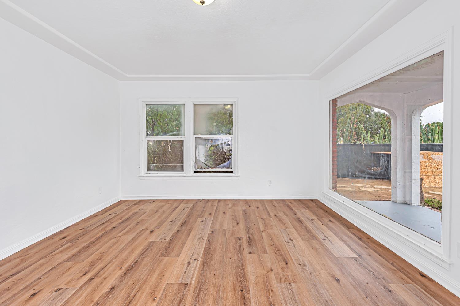 2246 W Hammond Ave, Fresno, CA 93728