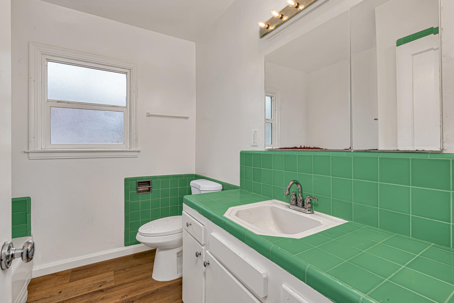 2246 W Hammond Ave, Fresno, CA 93728