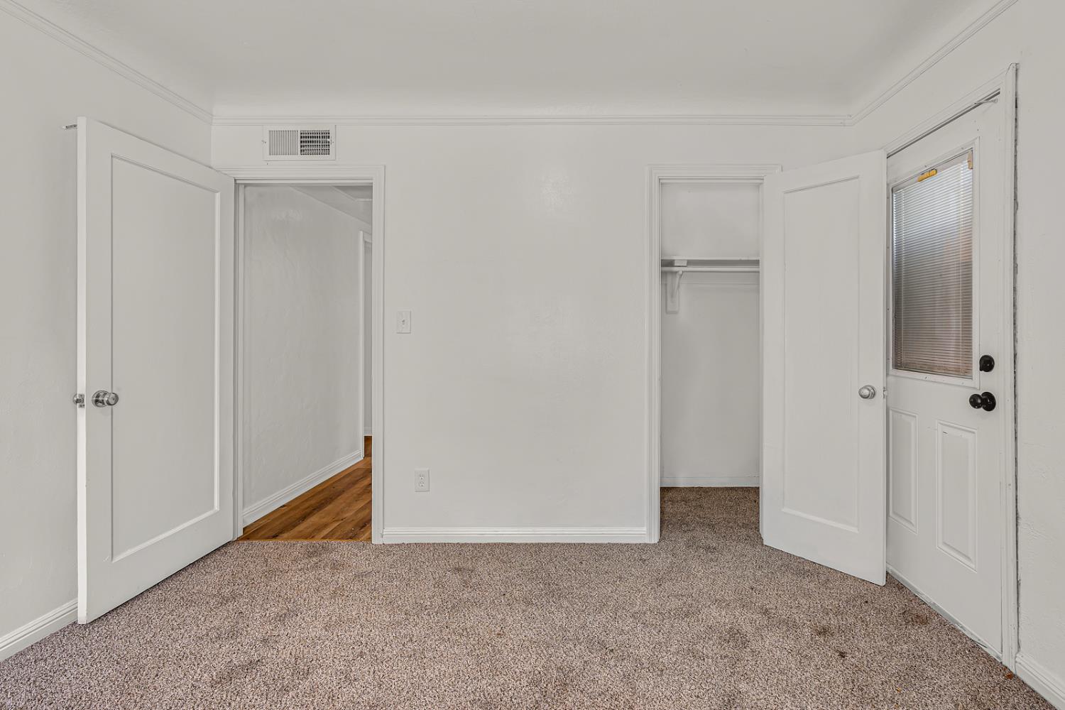 2246 W Hammond Ave, Fresno, CA 93728