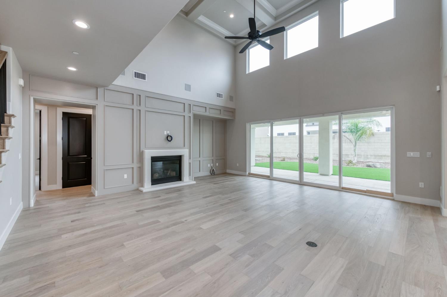 11574 N Range View Dr, Fresno, CA 93730