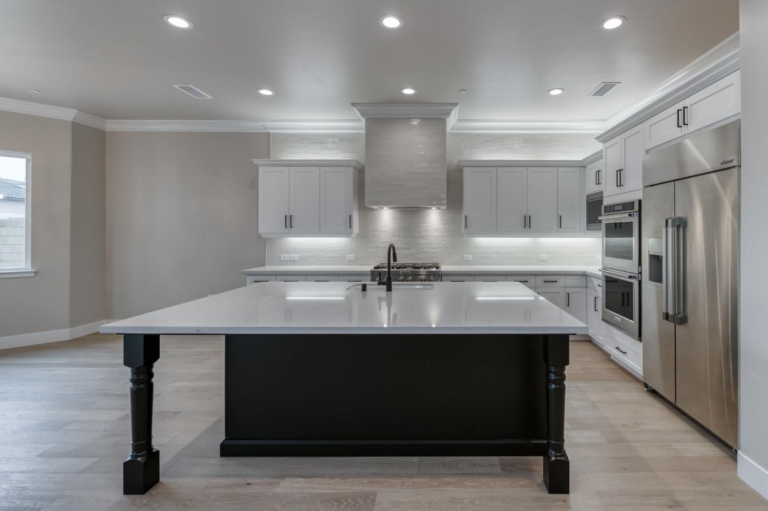 11574 N Range View Dr, Fresno, CA 93730