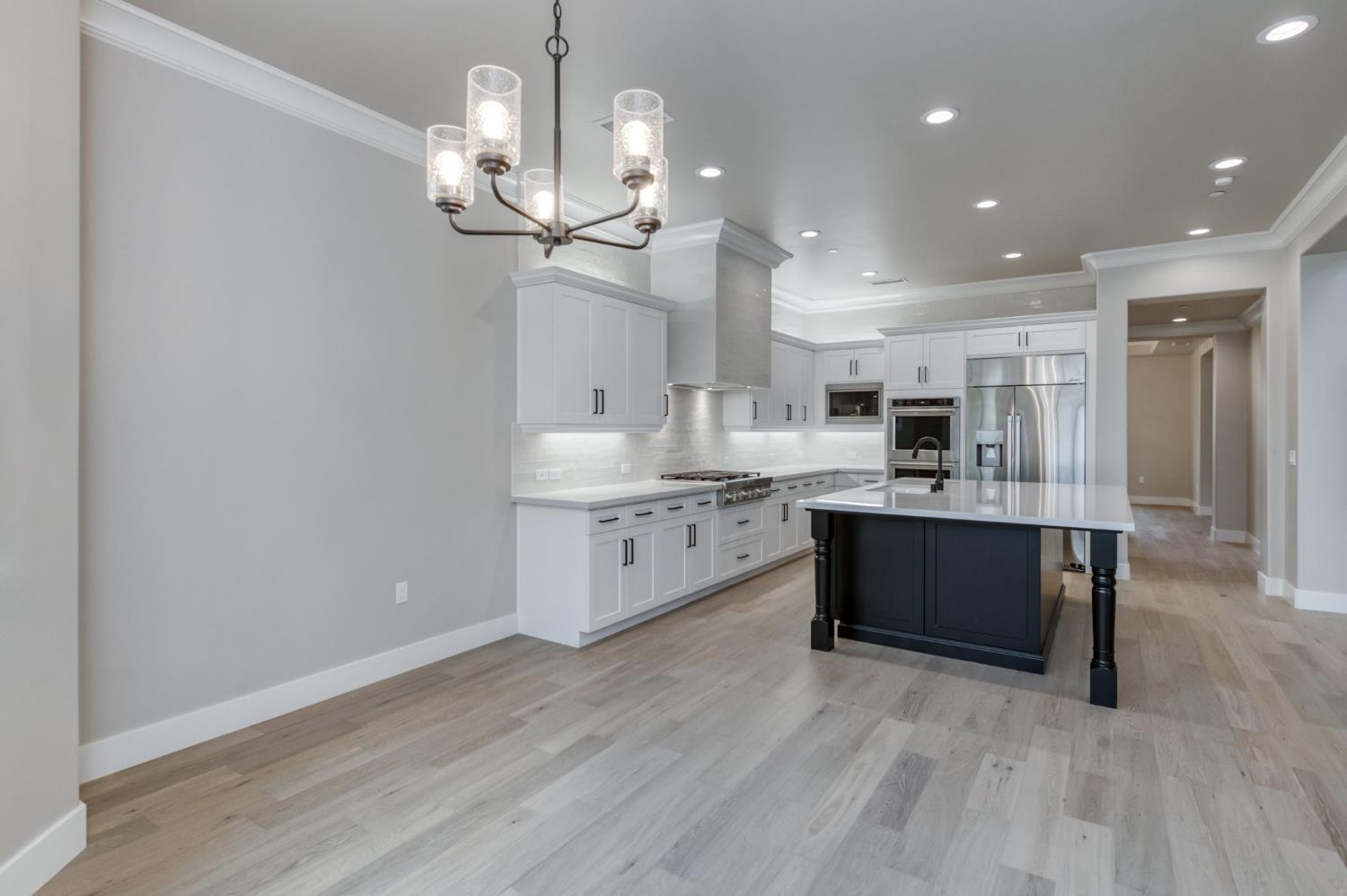 11574 N Range View Dr, Fresno, CA 93730