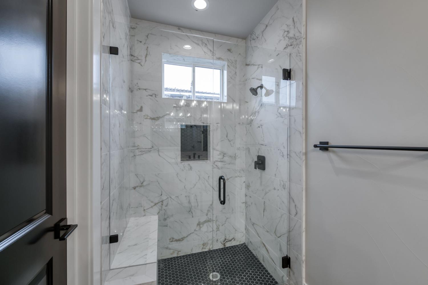 11574 N Range View Dr, Fresno, CA 93730