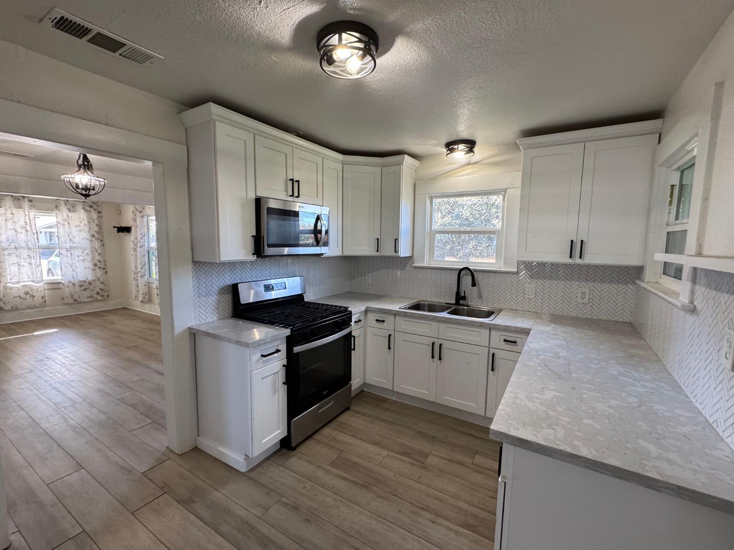 3459 E Lowe Ave, Fresno, CA 93702