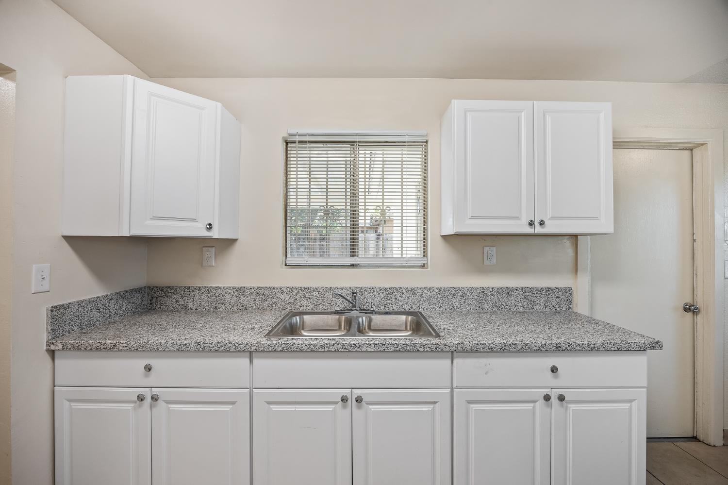 2695 S Tupman Ave, Fresno, CA 93706