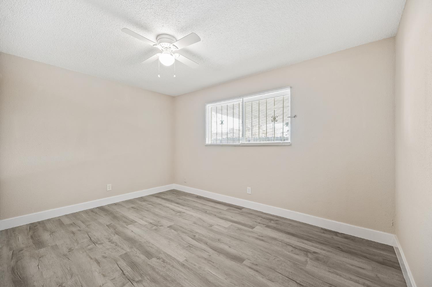 2695 S Tupman Ave, Fresno, CA 93706