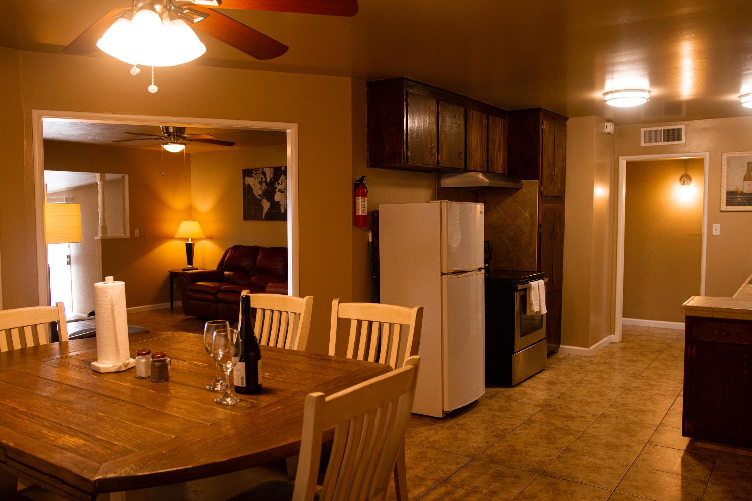 3924 3924 e farrin ave, Fresno, CA 93726