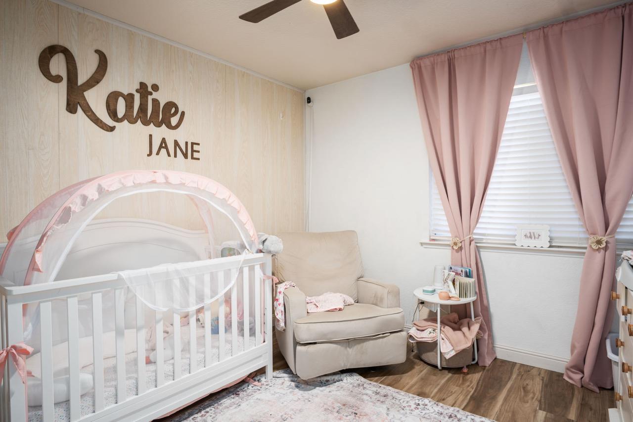 2417 E Omaha Ave, Fresno, CA 93720