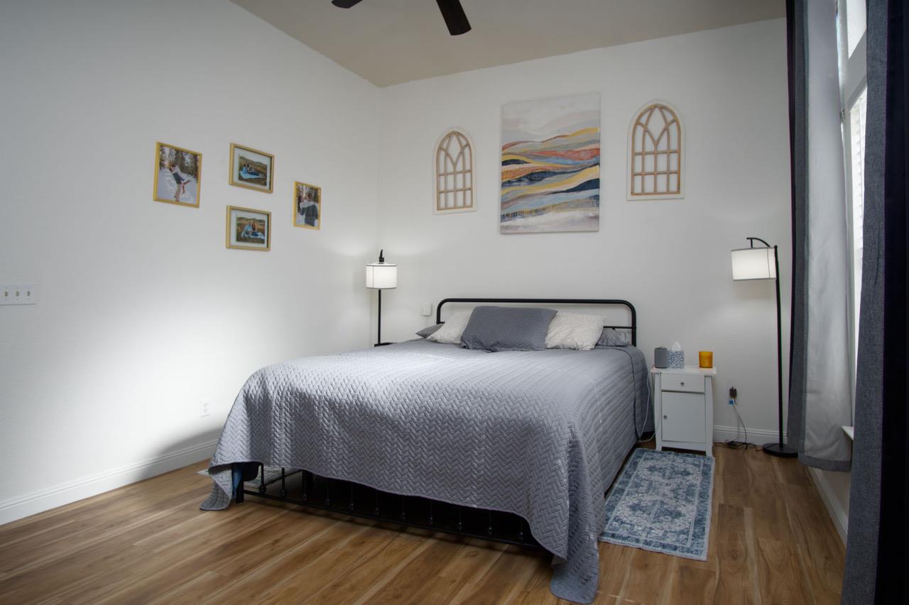 2417 E Omaha Ave, Fresno, CA 93720