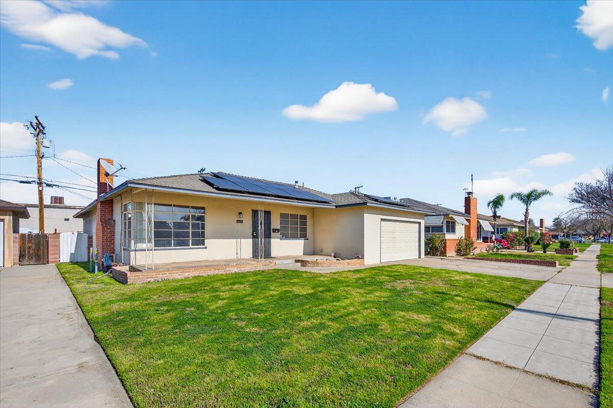 4137 E Cornell Ave, Fresno, CA 93703