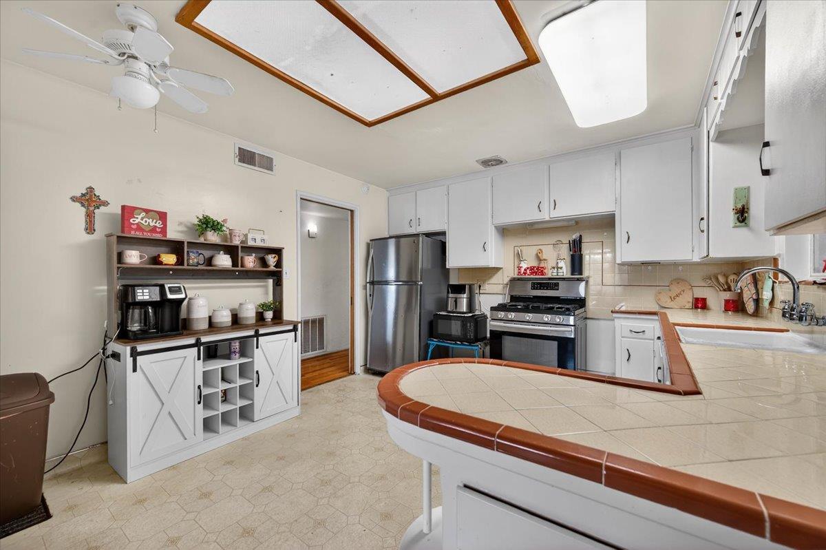 4137 E Cornell Ave, Fresno, CA 93703