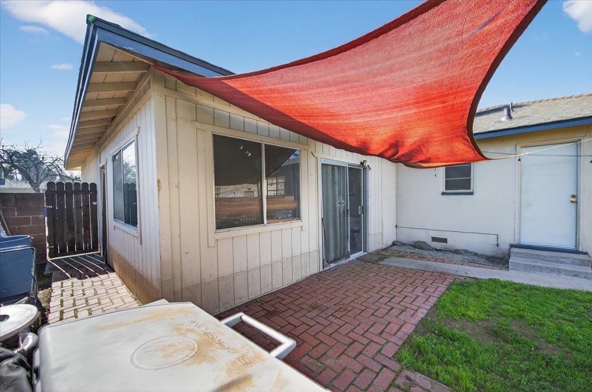 4137 E Cornell Ave, Fresno, CA 93703