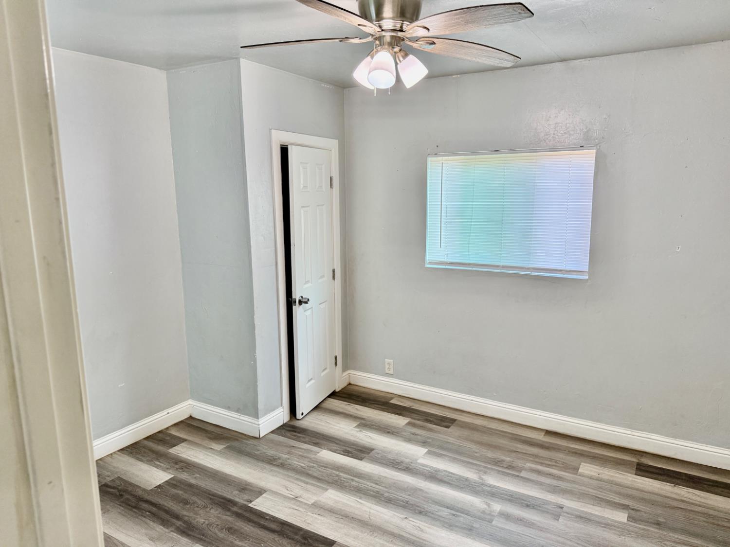 2416 S Cedar Ave, Fresno, CA 93725